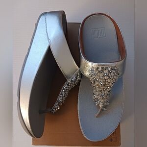 FitFlop RUMBA Sandal Beaded Metallic Size 10, Color Silver Screen NEW
